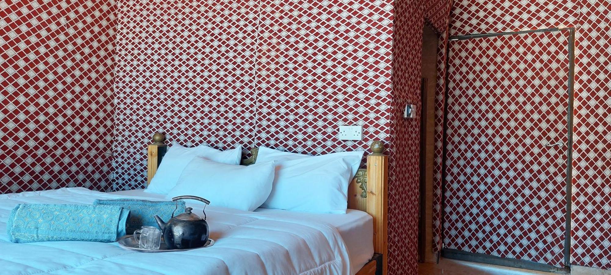 Salman Zwaidh Camp Hotel Вади Рум Екстериор снимка